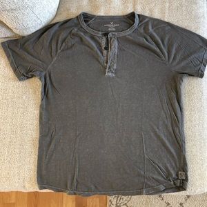 Gray Men’s American Eagle T-shirt